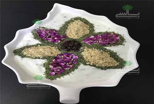 ماست و گل محمدی