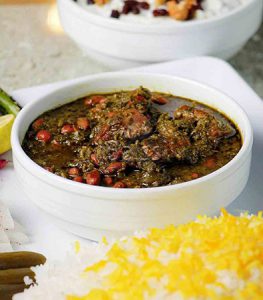 خورشت قورمه سبزی و برنج
